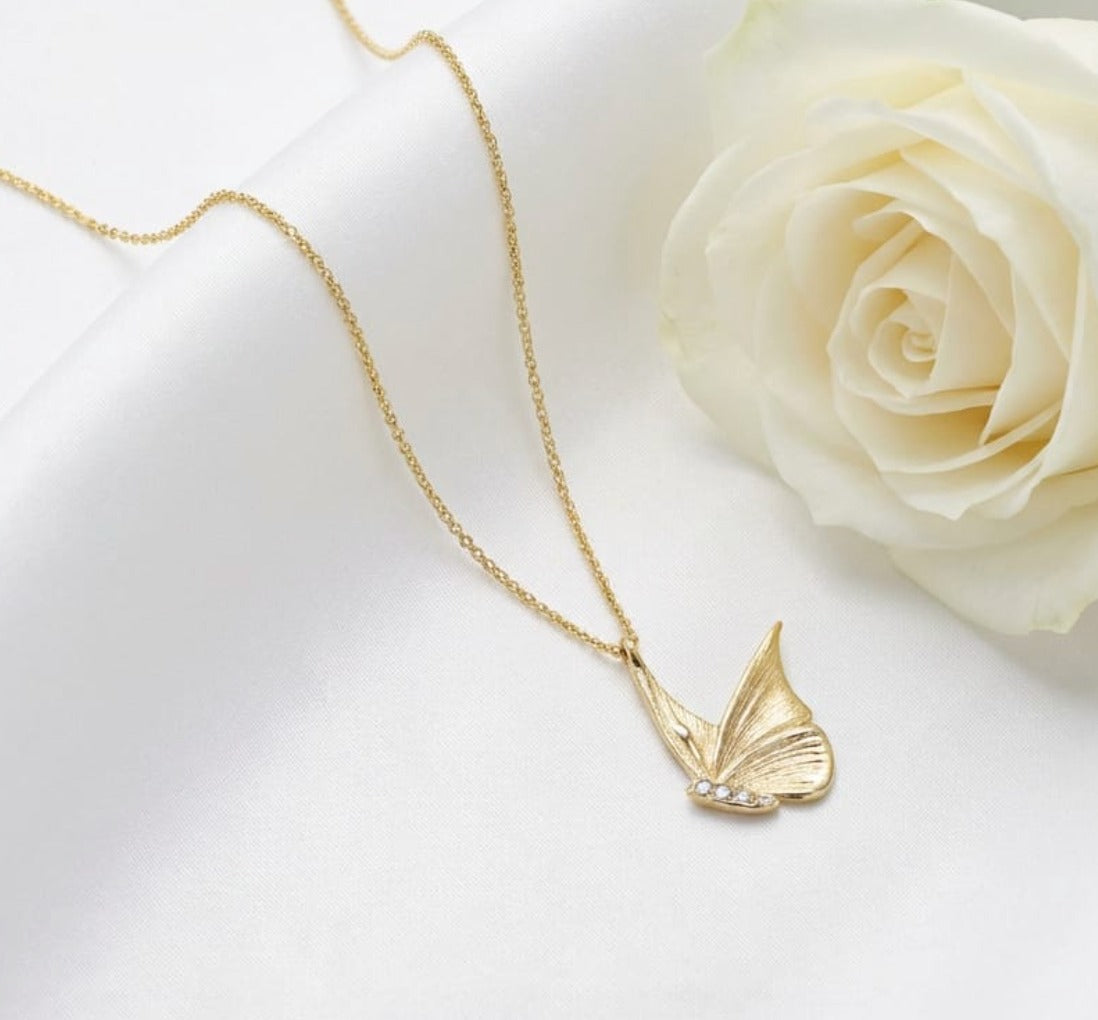 Delicate Butterfly Pendant Necklace with Diamond
